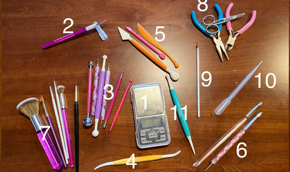 LA TUA LISTA DEGLI STRUMENTI NECESSARI PER IL CAKE DESIGN