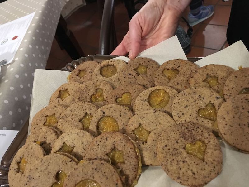 Biscotti di farro al cioccolato e arancia
