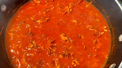 Raschiatelli S. Cappelli con moscardini e sugo piccante