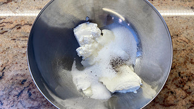 Preparare la crema alla ricotta