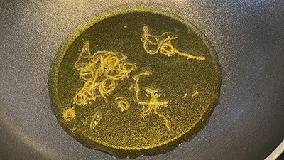 Pasta Chitarra con calamari e gamberi