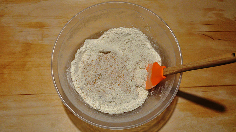 Miscela in una ciotola le farine
