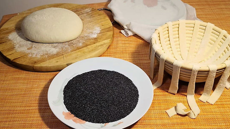 PANE AL LIEVITO NATURALE CON SEMI DI PAPAVERO