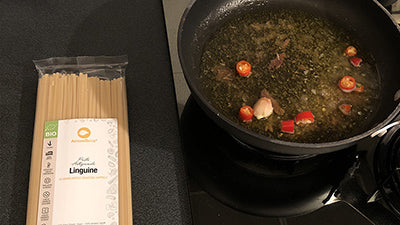 PASTA WITH GARLIC, OIL AND CHILLI PEPPER