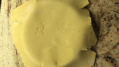 Preparare la frolla allo zenzero 