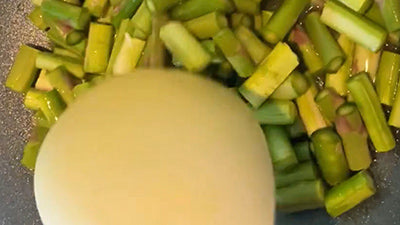 VOLLKORN-RASCHIATELLI MIT SPARGEL