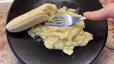 Preparare la crema alla banana.