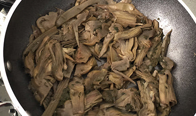 MEZZE PENNE CON CARCIOFI E OLIVE