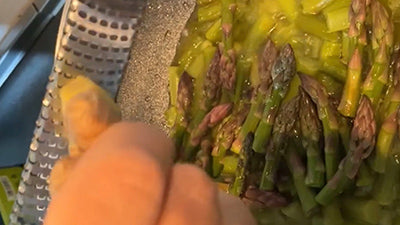 VOLLKORN-RASCHIATELLI MIT SPARGEL