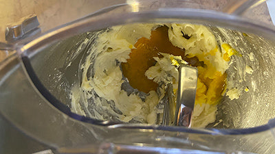 Preparare la frolla di farro e limone