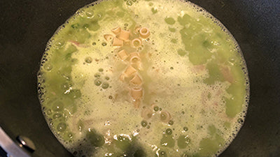 PASTA CREMOSA E PISELLI