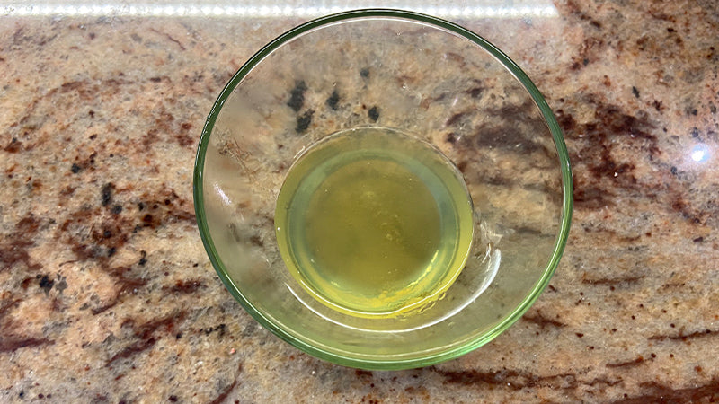 Preparare la crema alla ricotta e limoncello