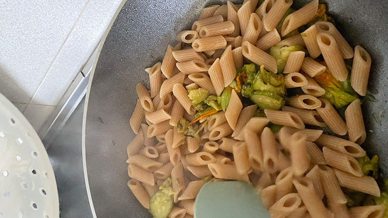 MEZZE PENNE SENATORE CAPPELLI WITH RICOTTA, ZUCCHINI AND FLOWERS