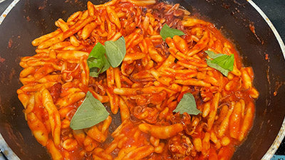 Raschiatelli S. Cappelli con moscardini e sugo piccante