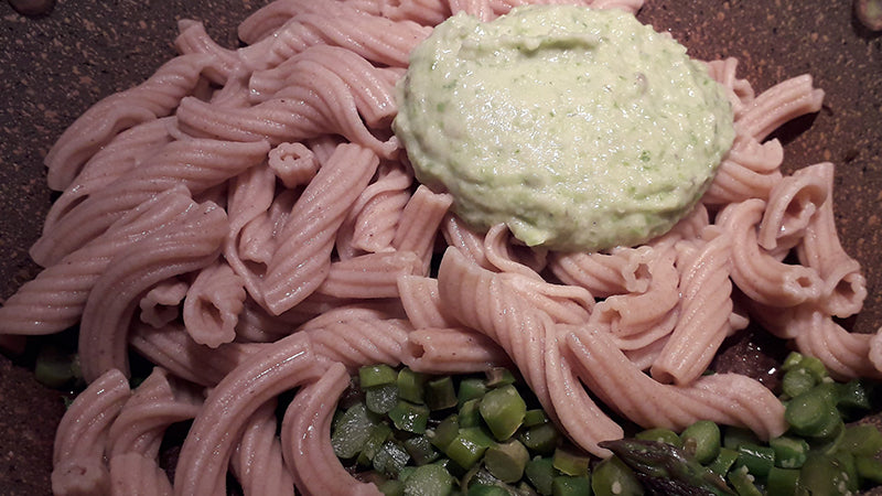 condire con la crema e con gli asparagi 