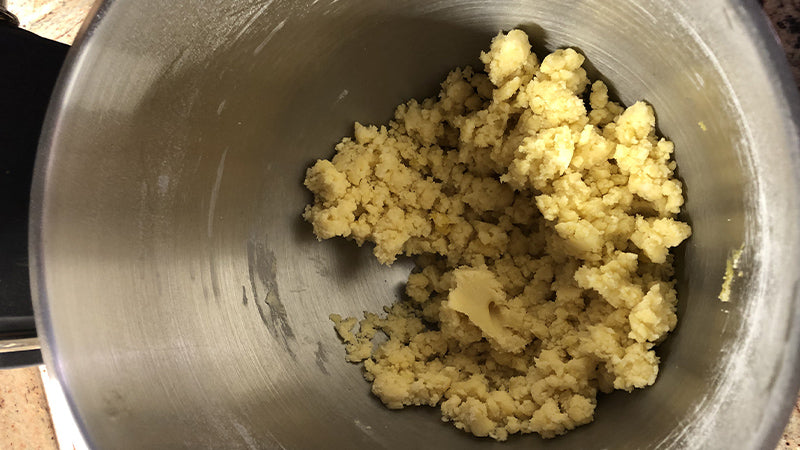 Preparare la frolla allo zenzero 