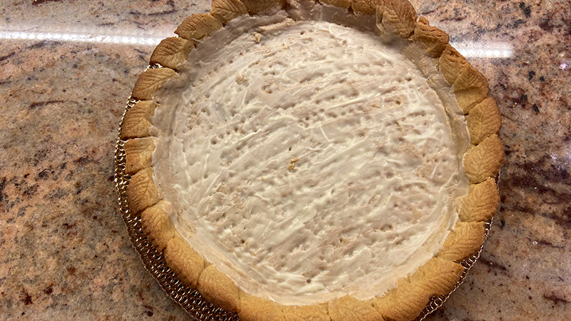 Preparare la gelée ai frutti rossi.