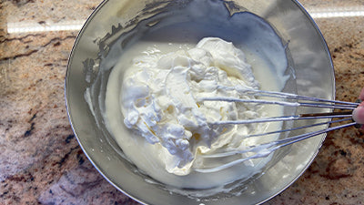 Preparare la crema alla ricotta