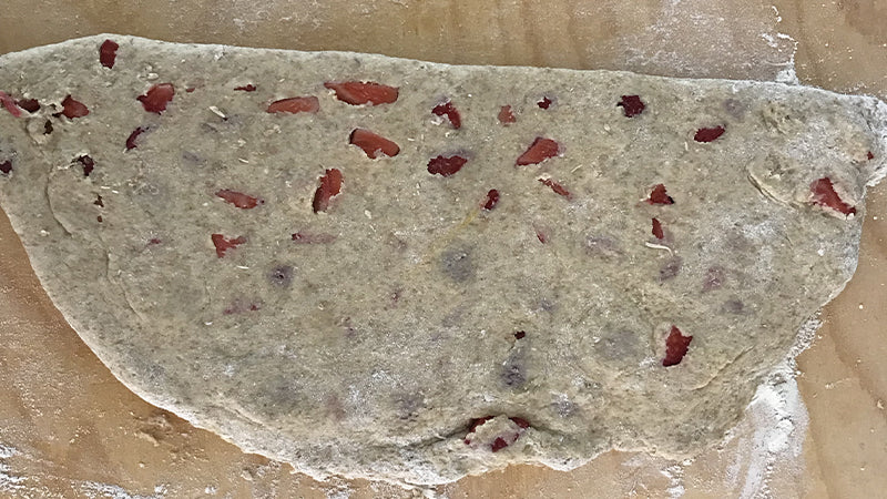 con il mattarello compattate bene l’impasto