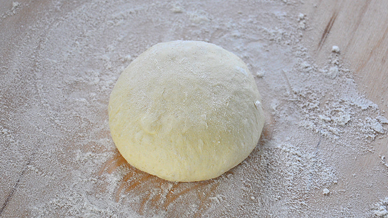 Dividi dall’impasto una pallina