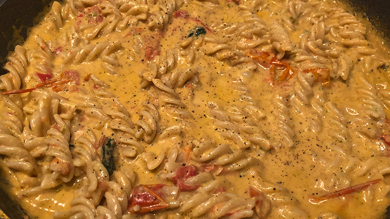 FUSILLI crema di ricotta e pistacchi con pomodorini