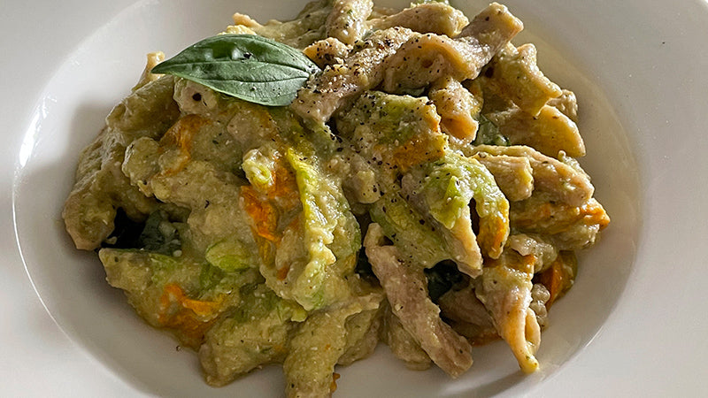 TORCHIETTI SENATORE CAPPELLI INTEGRALI CON PESTO DI ZUCCHINE E FIORI