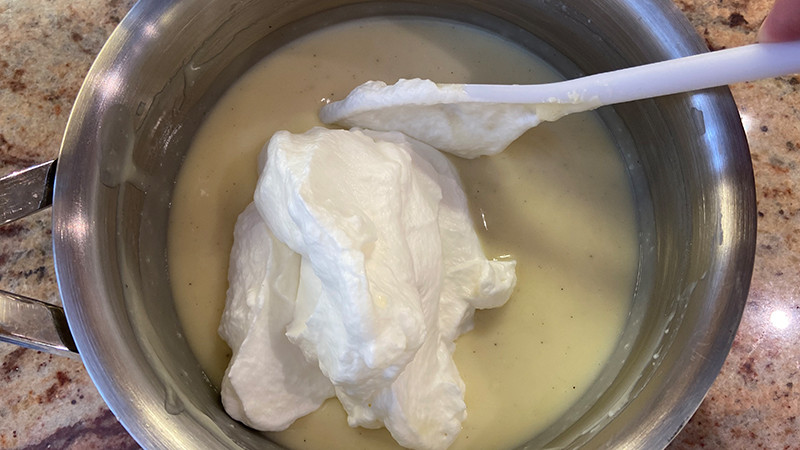 Preparare mousse allo yogurt