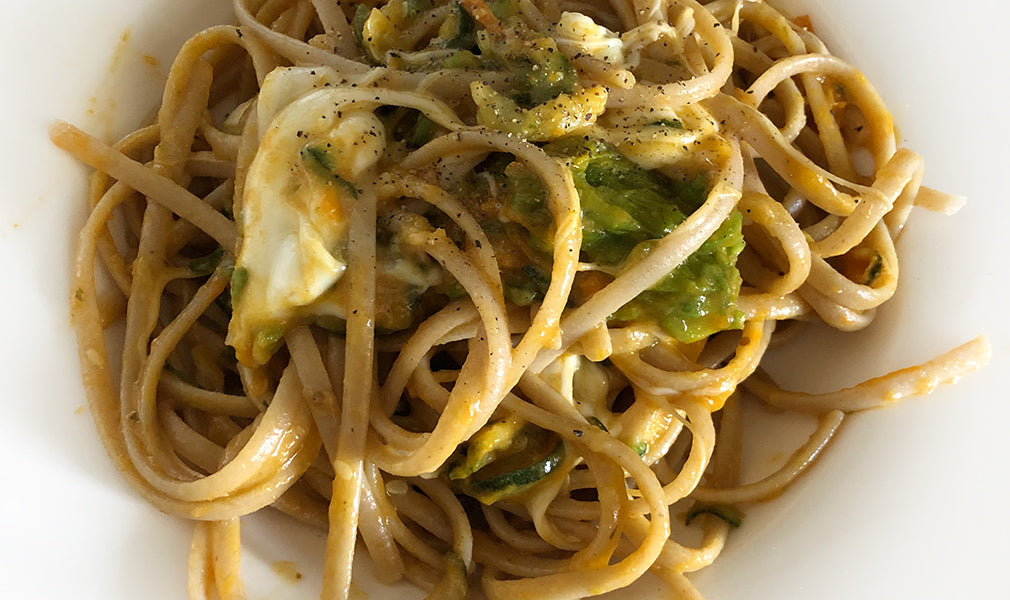 WHOLE WHEAT LINGUINE WITH ZUCCHINI FLOWERS, YELLOW TOMATOES AND SCAMORZA CHEESE