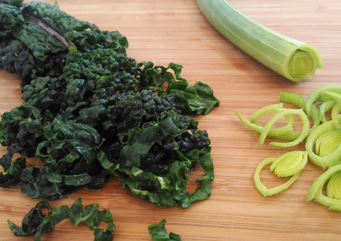 Pesto di Cavolo nero e Nocciole - preparazione delle verdure