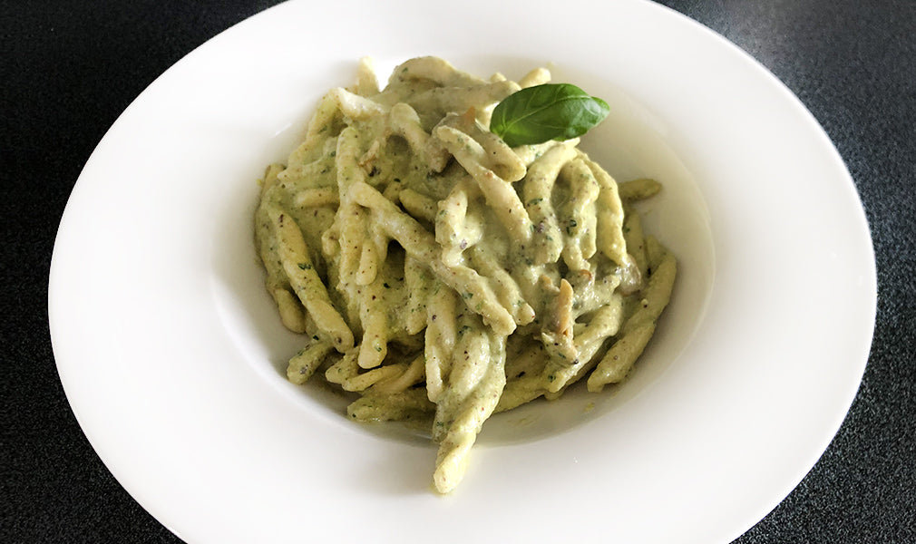 STROZZAPRETI CON VONGOLE E CREMA DI PISTACCHI