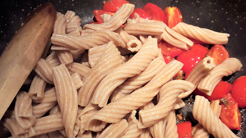 foto pasta e pomodorini cotti
