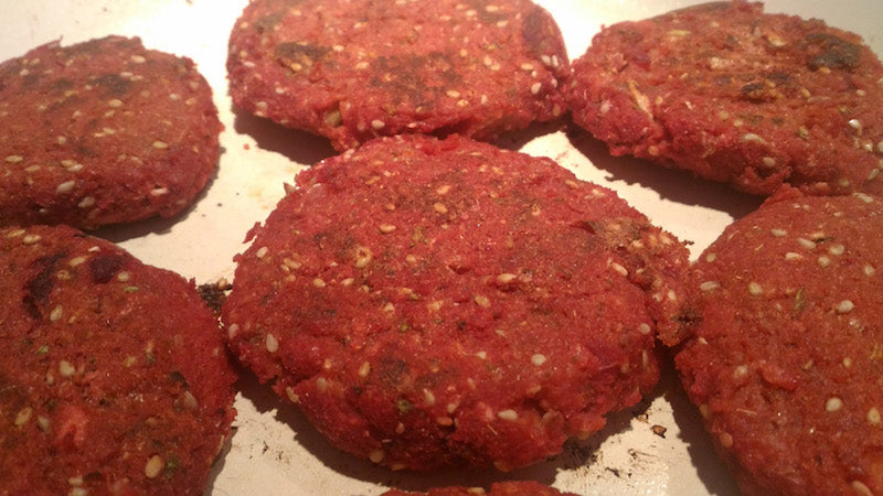 Gekochter Hirse- und Rote-Bete-Burger