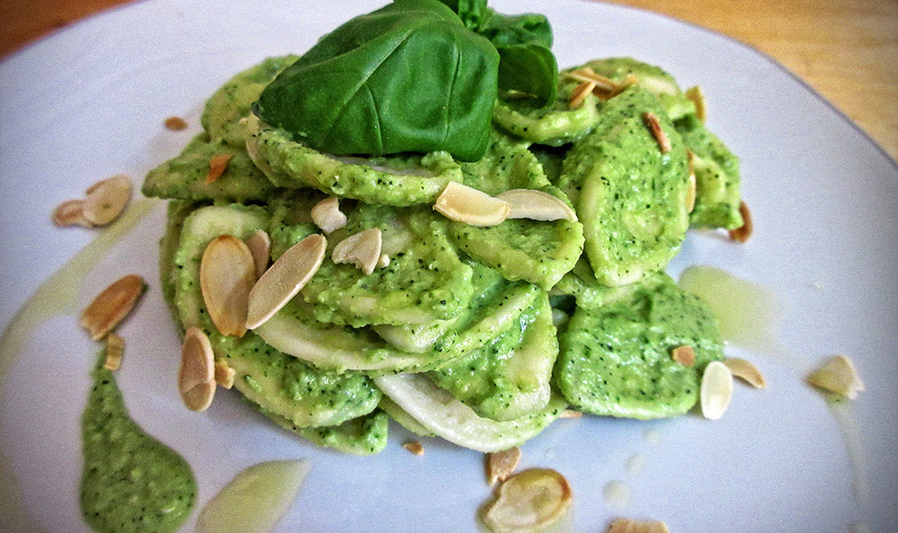 Pesto alle mandorle e zucchine